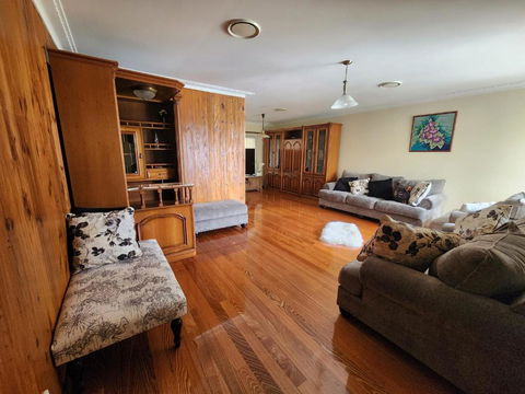 Relax, Refresh, Rejuvenate In Luxury And Convenience - Hotel VIC 3