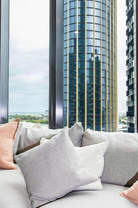 Resort Style Living 2 Bed Apt With Pool BBQ - Hotel VIC 1