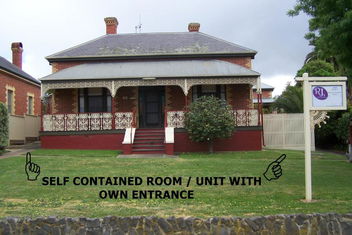 RJ\'s Bed & Breakfast with Hotel VIC