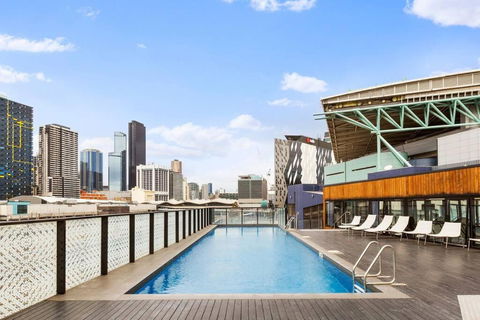 Rooftop Pool 2BR Apt At Marvel Stadium With Free Parking - Hotel VIC 3