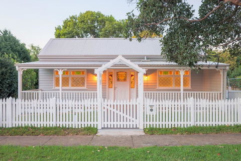 Rosemill Cottage - Mobility Friendly Accommodation Never Looked Better! - Hotel VIC 3