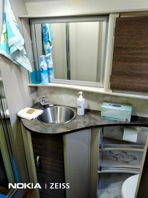 RV Caravan In Rural Setting On Edge Of Town Close To AgQuip - Hotel VIC 2