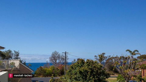 Salt Water Villa Bermagui Four Bedroom Central Location With Wifi - Hotel VIC 1