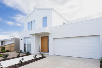 Saltwater Lux, 4 Bdrm, 3 Bath, Golf, Weddings, Beaches, Adventure Park with Hotel VIC