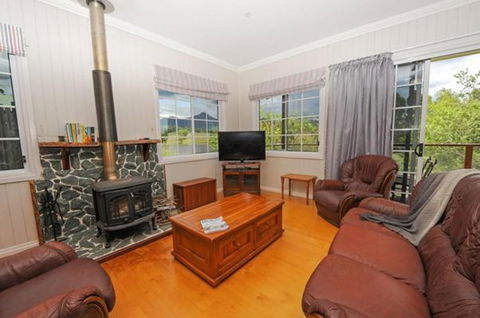 Samford Lakes - Hotel VIC 2
