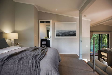 Sanctum - Hotel VIC 3