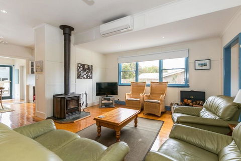 Sand Surf And Sunshine - Hotel VIC 2