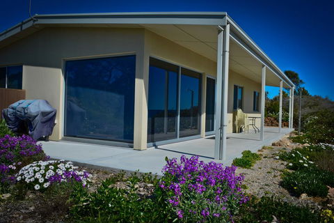 Beachside - Hotel VIC 3