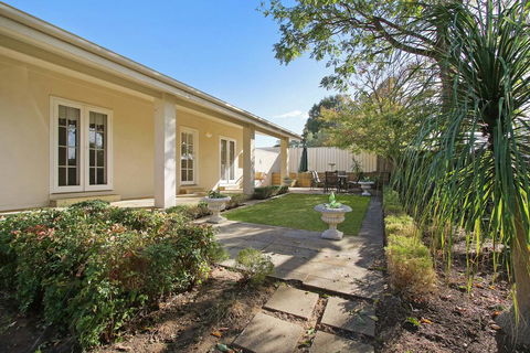 Bella House - Hotel VIC 3