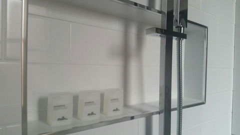 Bespoke On Main - Hotel VIC 2