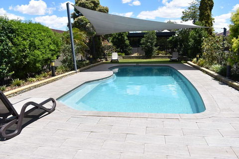 Best Western Plus All Settlers Motor Inn - Hotel VIC 3