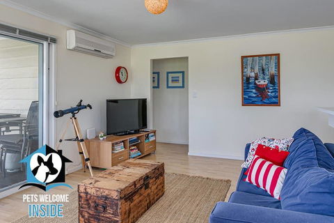 Big Stylish House With River Views, Games Room & WiFI - Hotel VIC 2