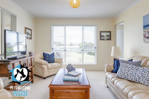Big Stylish House With River Views, Games Room & WiFI - Hotel VIC 3