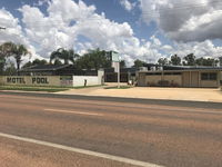 Book Blackall Accommodation Vacations Hotel VIC Hotel VIC