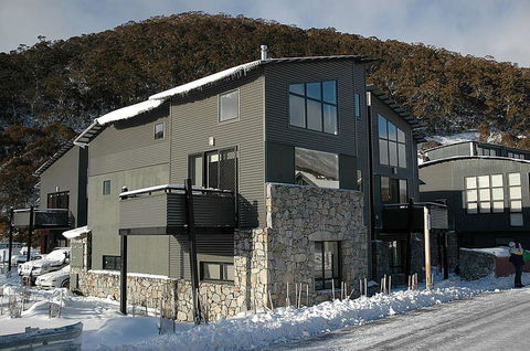 Blues Air 1 - Hotel VIC 0