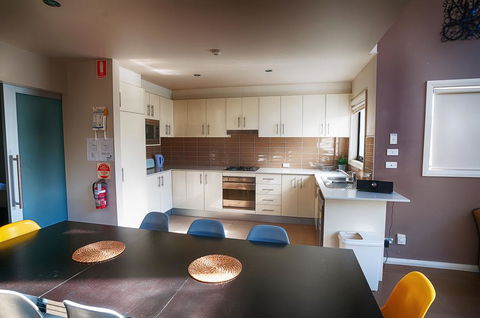 Blues Air 1 - Hotel VIC 1