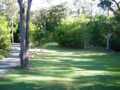 BoBRENE On Tamborine Nude Retreat - Quaint Cottage - Hotel VIC 3