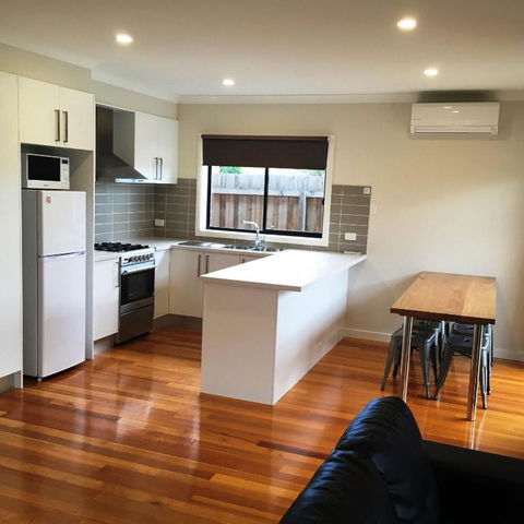 Our Beach House - Hotel VIC 2