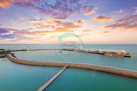 ZEN POINT PENTHOUSE 3-BR Executive W/front Retreat - Hotel VIC 1