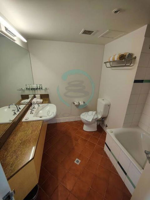 ZEN88 ESPLANADE: 1-BR Top Floor Ocean View Suite - Hotel VIC 3