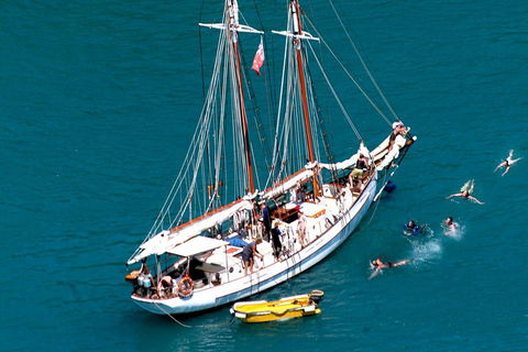Whitehaven Beach Sailing And Snorkeling Cruise - Hotel VIC 3