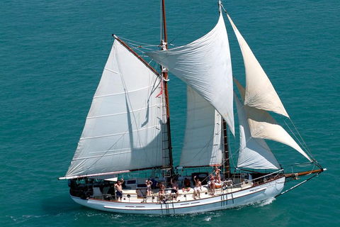 Whitehaven Beach Sailing And Snorkeling Cruise - Hotel VIC 5