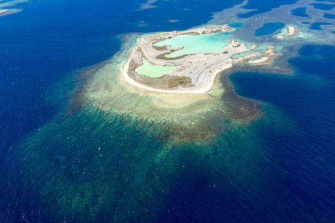 Abrolhos Islands Fixed-Wing Scenic Flight - Hotel VIC 4