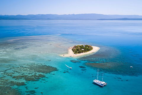 Ultimate 3-Day Great Barrier Reef Cruise Pass - Hotel VIC 2