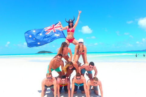 Sail, Snorkel, SUP & Kayak Charter Whitsundays - Hotel VIC 3