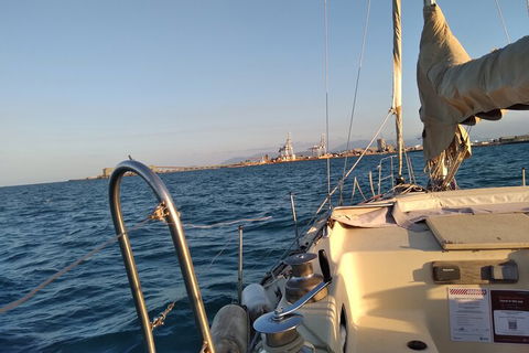 Townsville Small Group Early Morning Sailing Cruise Boat Tour Charter Hire - Hotel VIC 2