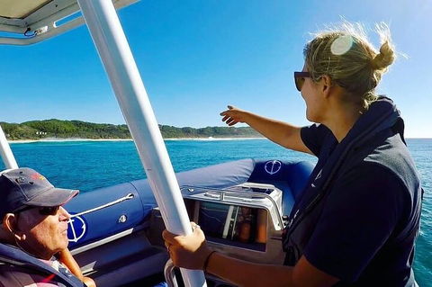 Julian Rocks Byron Bay Cruise - Hotel VIC 3