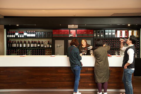 Penfolds Barossa Valley: Make Your Own Wine - Hotel VIC 1