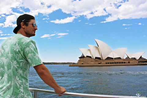 Sydney Harbour Hop-on Hop-off Cruise - Hotel VIC 3