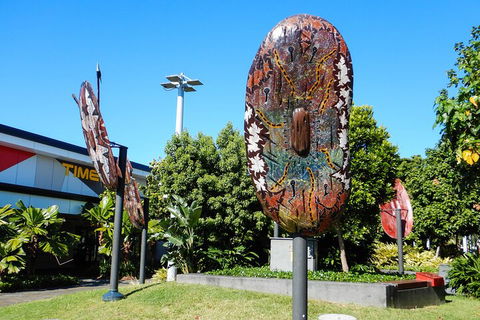 Cairns History Walking Tour - Hotel VIC 1