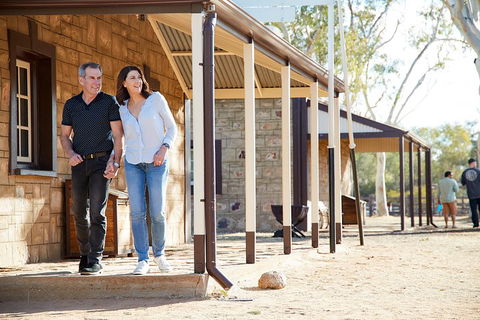 Alice Springs Highlights Tour - Hotel VIC 0