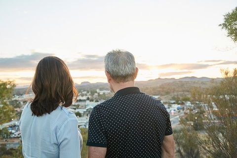 Alice Springs Highlights Tour - Hotel VIC 3